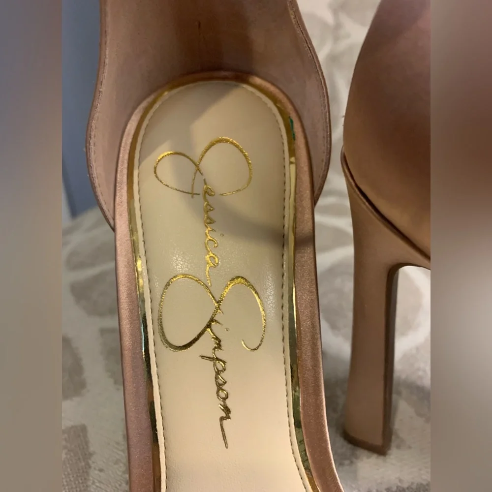 Jessica Simpson Champagne colored high heels - Picture 8 of 10